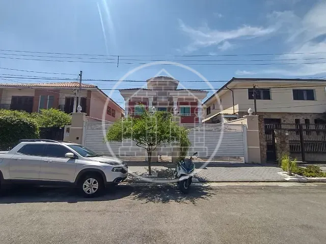 Sobrado com 324m² 4 quartos e 2 banheiros, à venda, no bairro Jardim Campo Grande em São Paulo