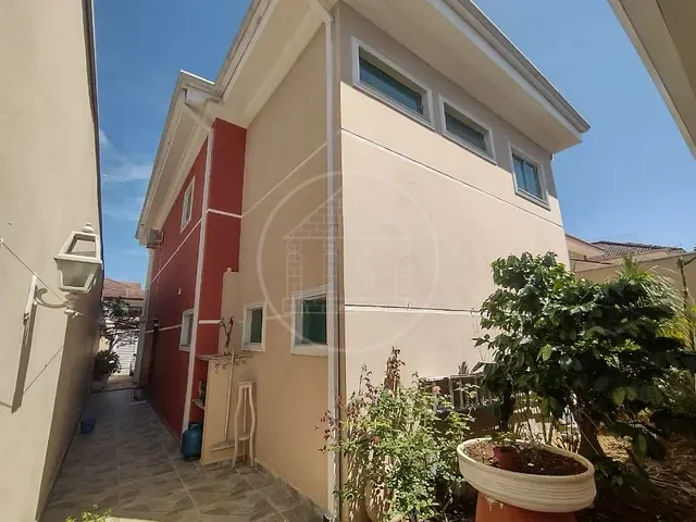 Sobrado com 324m² 4 quartos e 2 banheiros, à venda, no bairro Jardim Campo Grande em São Paulo
