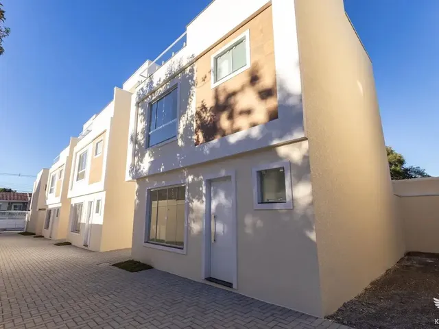 Sobrado com 118m² 3 quartos e 3 banheiros, à venda, no bairro Orleans em Curitiba