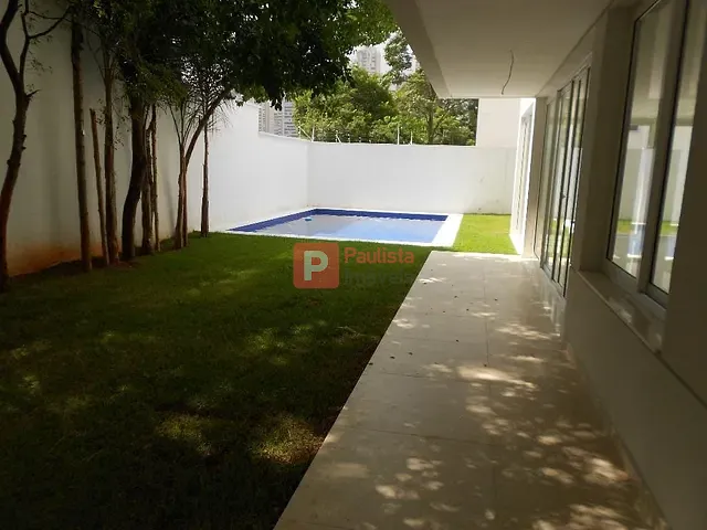 Sobrado com 787m² 4 quartos e 8 banheiros, à venda, no bairro Brooklin em São Paulo