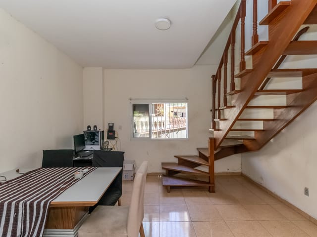 Sobrado com 232m² 4 quartos e 3 banheiros, à venda, no bairro Vila Pereira Barreto em São Paulo