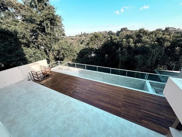 Sobrado com 1988m² 4 quartos e 5 banheiros, à venda, no bairro Chácara dos Lagos em Carapicuíba