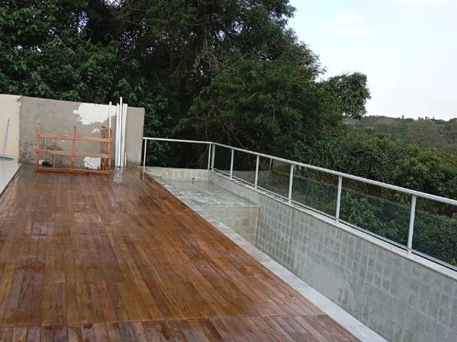 Sobrado com 1988m² 4 quartos e 5 banheiros, à venda, no bairro Chácara dos Lagos em Carapicuíba