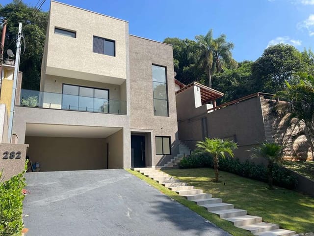 Sobrado com 360m² 3 quartos e 4 banheiros, à venda, no bairro Transurb em Itapevi