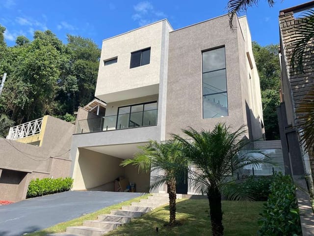 Sobrado com 360m² 3 quartos e 4 banheiros, à venda, no bairro Transurb em Itapevi
