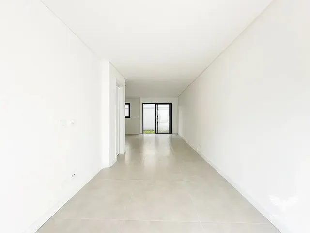 Sobrado 3 quartos e 2 banheiros, à venda, no bairro Santa Felicidade em Curitiba
