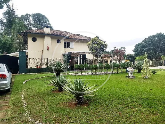 Sobrado com 1500m² 5 quartos e 4 banheiros, à venda, no bairro Jardim das Palmeiras (Zona Sul) em São Paulo