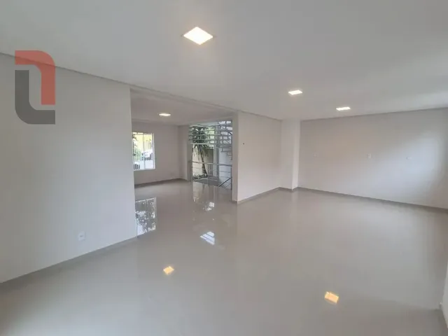 Sobrado com 195m² 3 quartos e 4 banheiros, à venda, no bairro Aristocrata em São José Dos Pinhais