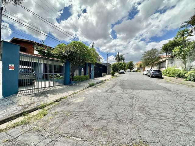 Sobrado com 283m² 4 quartos e 3 banheiros, à venda, no bairro Jardim Jussara em São Paulo