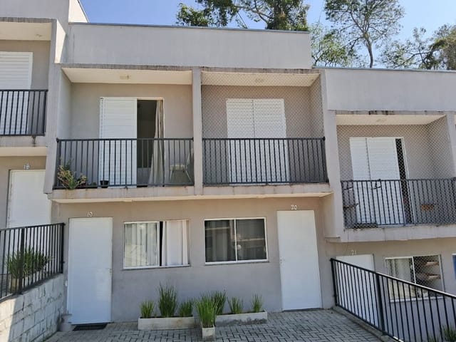 Sobrado com 50m² 2 quartos e 2 banheiros, à venda, no bairro Bairro Jardim Nossa Senhora das Graças em Cotia