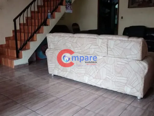 Sobrado com 180m² 3 quartos e 3 banheiros, à venda, no bairro Parque Renato Maia em Guarulhos