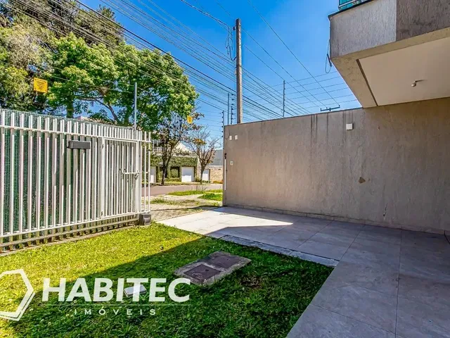 Sobrado 3 quartos e 3 banheiros, à venda, no bairro Boqueirão em Curitiba