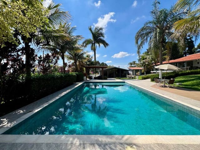 Sobrado com 2884m² 6 quartos e 6 banheiros, à venda, no bairro Jardim Novo Horizonte em Carapicuíba