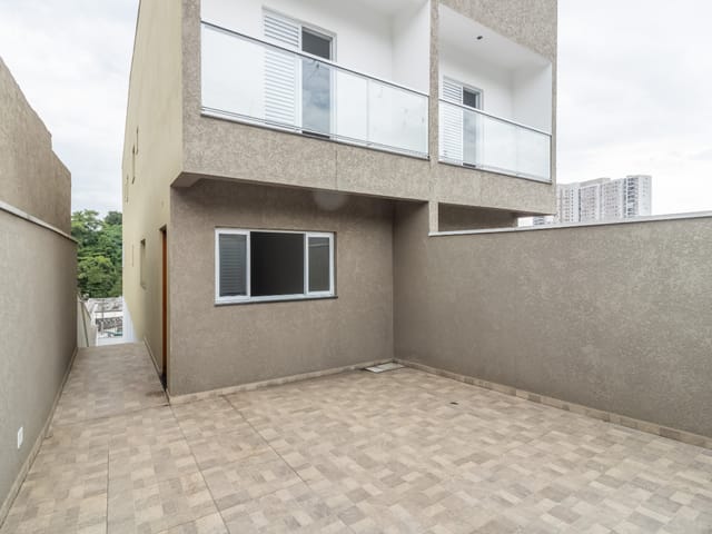 Sobrado com 181m² 3 quartos e 4 banheiros, à venda, no bairro Chácara Nossa Senhora Aparecida em São Paulo