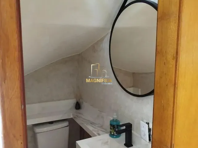 Sobrado 2 quartos e 2 banheiros, à venda, no bairro Cic em Curitiba