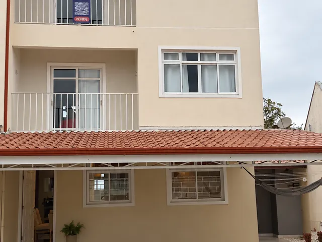 Sobrado com 196m² 5 quartos e 4 banheiros, à venda, no bairro Tingui em Curitiba