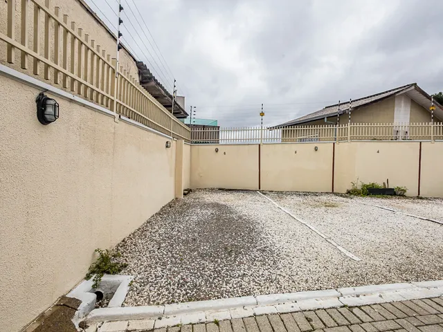 Sobrado com 196m² 5 quartos e 4 banheiros, à venda, no bairro Tingui em Curitiba
