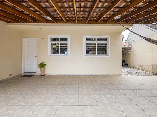 Sobrado com 196m² 5 quartos e 4 banheiros, à venda, no bairro Tingui em Curitiba
