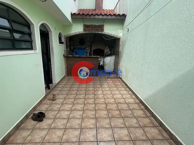 Sobrado com 198m² 3 quartos e 6 banheiros, à venda, no bairro Vila Galvão em Guarulhos