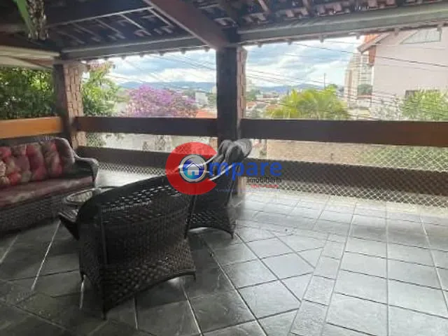 Sobrado com 198m² 3 quartos e 6 banheiros, à venda, no bairro Vila Galvão em Guarulhos