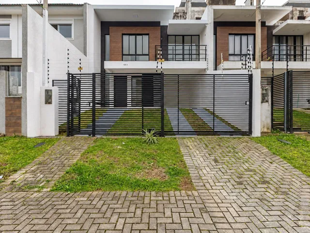 Sobrado com 108m² 3 quartos e 2 banheiros, à venda, no bairro Uberaba em Curitiba