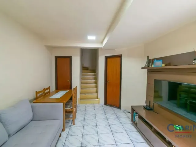 Sobrado 3 quartos e 2 banheiros, à venda, no bairro OURO VERDE em Campo Largo
