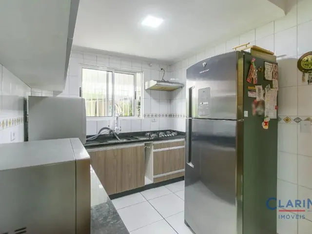 Sobrado 3 quartos e 2 banheiros, à venda, no bairro OURO VERDE em Campo Largo
