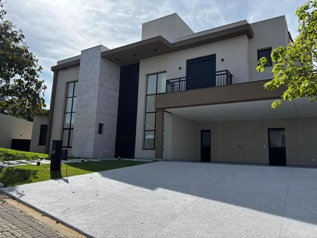 Sobrado com 530m² 4 quartos e 2 banheiros, à venda, no bairro Quintas do Ingaí em Santana de Parnaíba