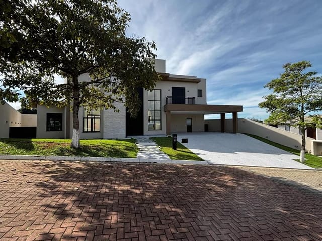 Sobrado com 530m² 4 quartos e 2 banheiros, à venda, no bairro Quintas do Ingaí em Santana de Parnaíba