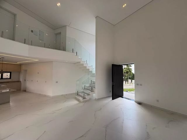 Sobrado com 530m² 4 quartos e 2 banheiros, à venda, no bairro Quintas do Ingaí em Santana de Parnaíba