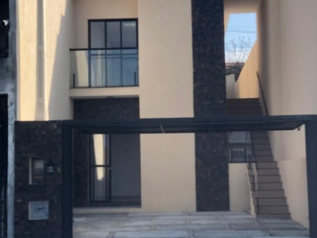 Sobrado com 150m² 4 quartos e 2 banheiros, à venda, no bairro Residencial Colinas em Mogi das Cruzes