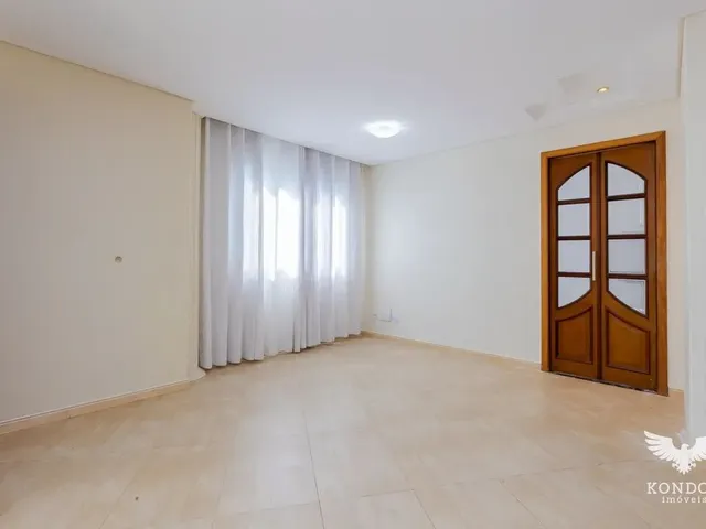 Sobrado 4 quartos e 4 banheiros, à venda, no bairro Santa Felicidade em Curitiba