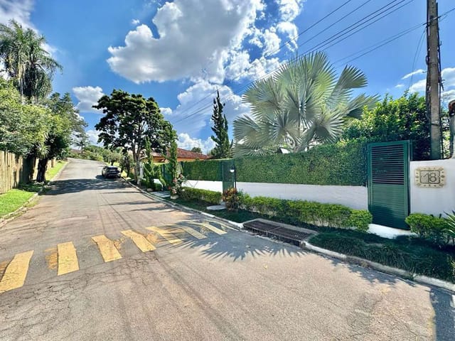 Sobrado com 1000m² 4 quartos e 5 banheiros, à venda, no bairro Recanto Impla em Carapicuíba