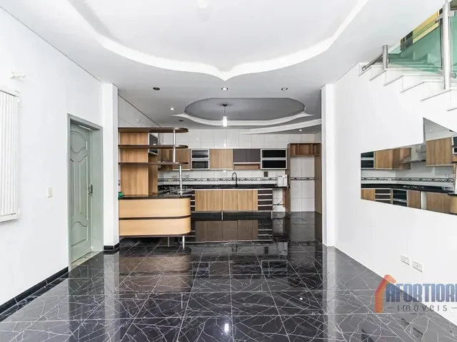 Sobrado com 384m² 5 quartos e 4 banheiros, à venda, no bairro Jardim Independencia em São José Dos Pinhais