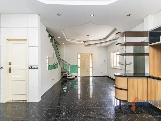 Sobrado com 384m² 5 quartos e 4 banheiros, à venda, no bairro Jardim Independencia em São José Dos Pinhais