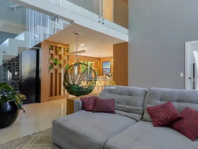 Casa com 220m² 4 quartos e 3 banheiros, à venda, no bairro Umbará em Curitiba