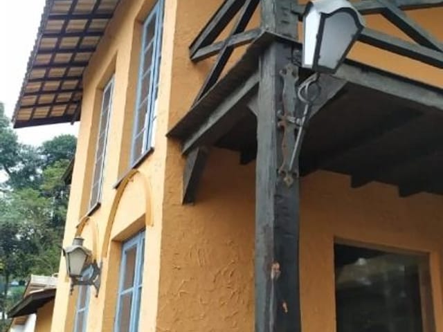 Sobrado com 1000m² 4 quartos e 4 banheiros, à venda, no bairro Recanto Impla em Carapicuíba