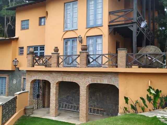 Sobrado com 1000m² 4 quartos e 4 banheiros, à venda, no bairro Recanto Impla em Carapicuíba