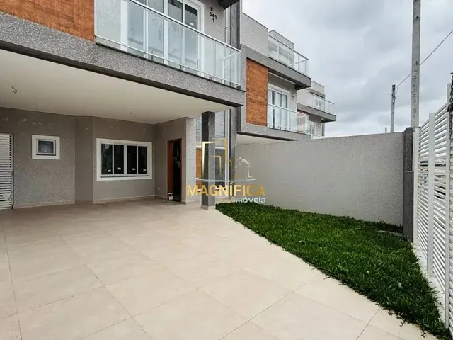 Sobrado 3 quartos e 3 banheiros, à venda, no bairro Capão Raso em Curitiba