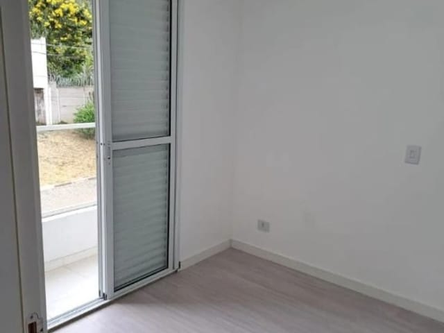 Sobrado com 133m² 3 quartos e 2 banheiros, à venda, no bairro Parque Rizzo II em Cotia
