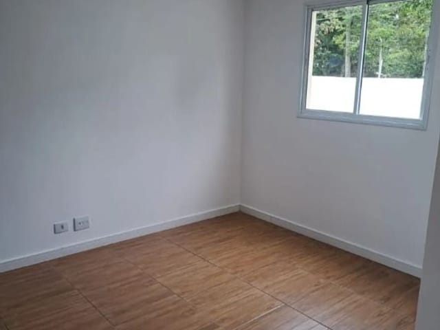 Sobrado com 133m² 3 quartos e 2 banheiros, à venda, no bairro Parque Rizzo II em Cotia