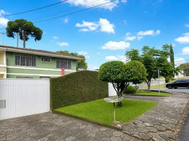 Sobrado com 149m² 3 quartos e 4 banheiros, à venda, no bairro Ahú em Curitiba