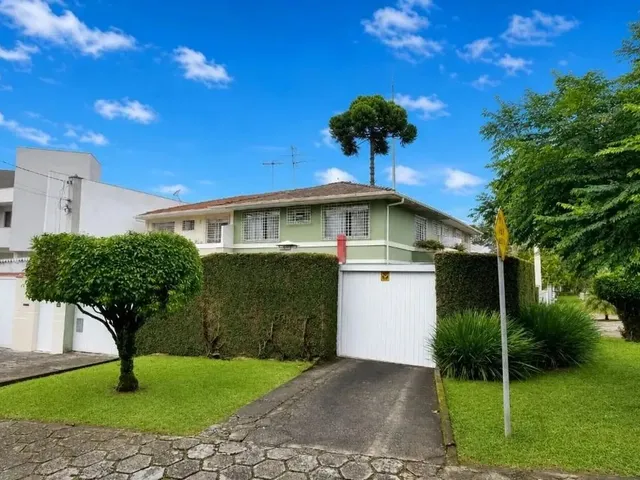 Sobrado com 149m² 3 quartos e 4 banheiros, à venda, no bairro Ahú em Curitiba