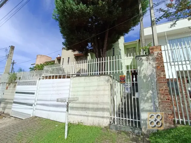 Sobrado 3 quartos e 1 banheiro, à venda, no bairro Bom Retiro em Curitiba
