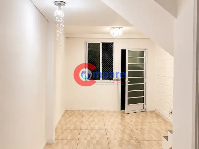 Sobrado 2 quartos e 1 banheiro, à venda, no bairro Água Chata em Guarulhos