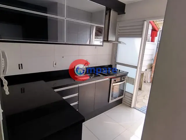 Sobrado 2 quartos e 1 banheiro, à venda, no bairro Água Chata em Guarulhos