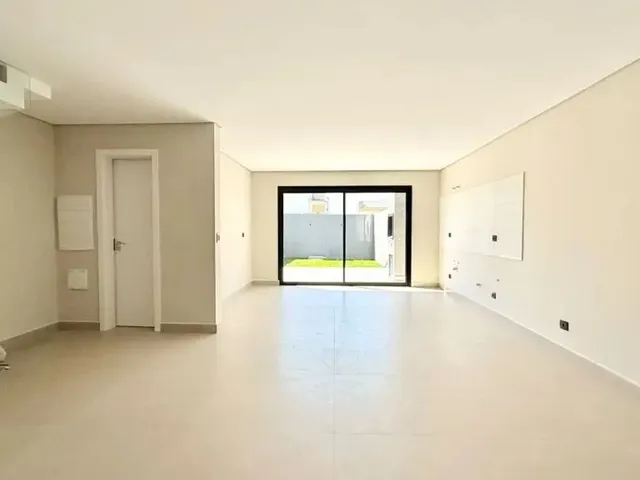 Sobrado com 180m² 3 quartos e 3 banheiros, à venda, no bairro Santa Felicidade em Curitiba