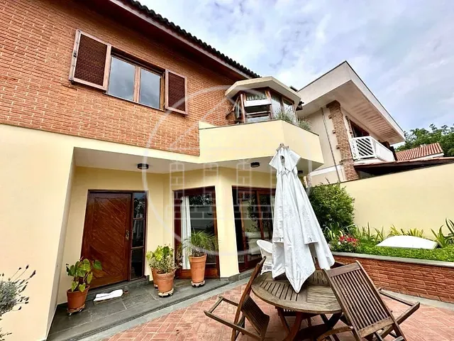 Sobrado com 315m² 4 quartos e 3 banheiros, à venda, no bairro Vila Nova Caledônia em São Paulo