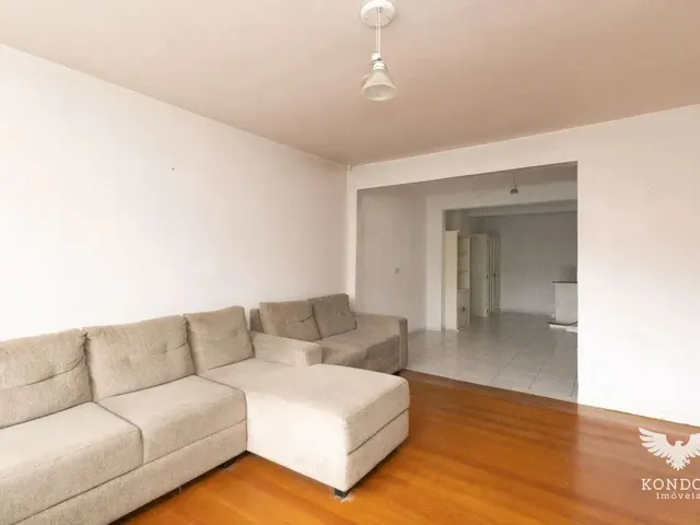 Sobrado 2 quartos e 2 banheiros, à venda, no bairro Orleans em Curitiba