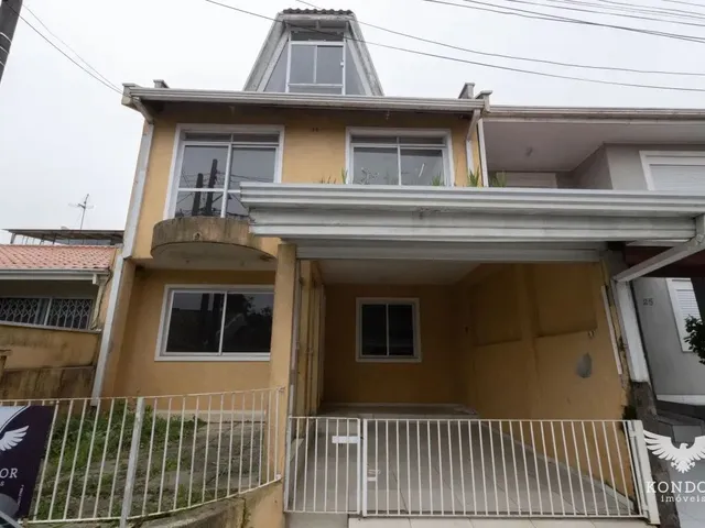 Sobrado 2 quartos e 2 banheiros, à venda, no bairro Orleans em Curitiba